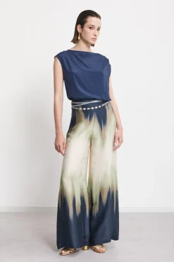 Fließend fallendes Shirt