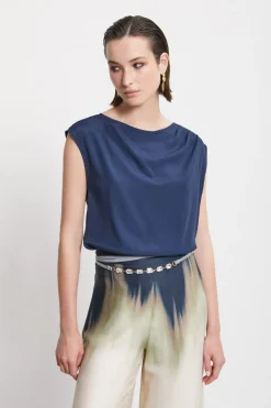 Fließend fallendes Shirt
