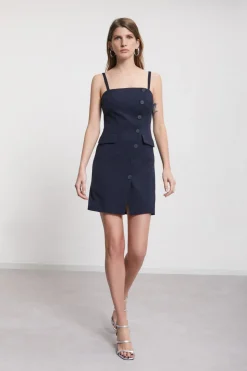 Kurzes Kleid mit Knöpfen